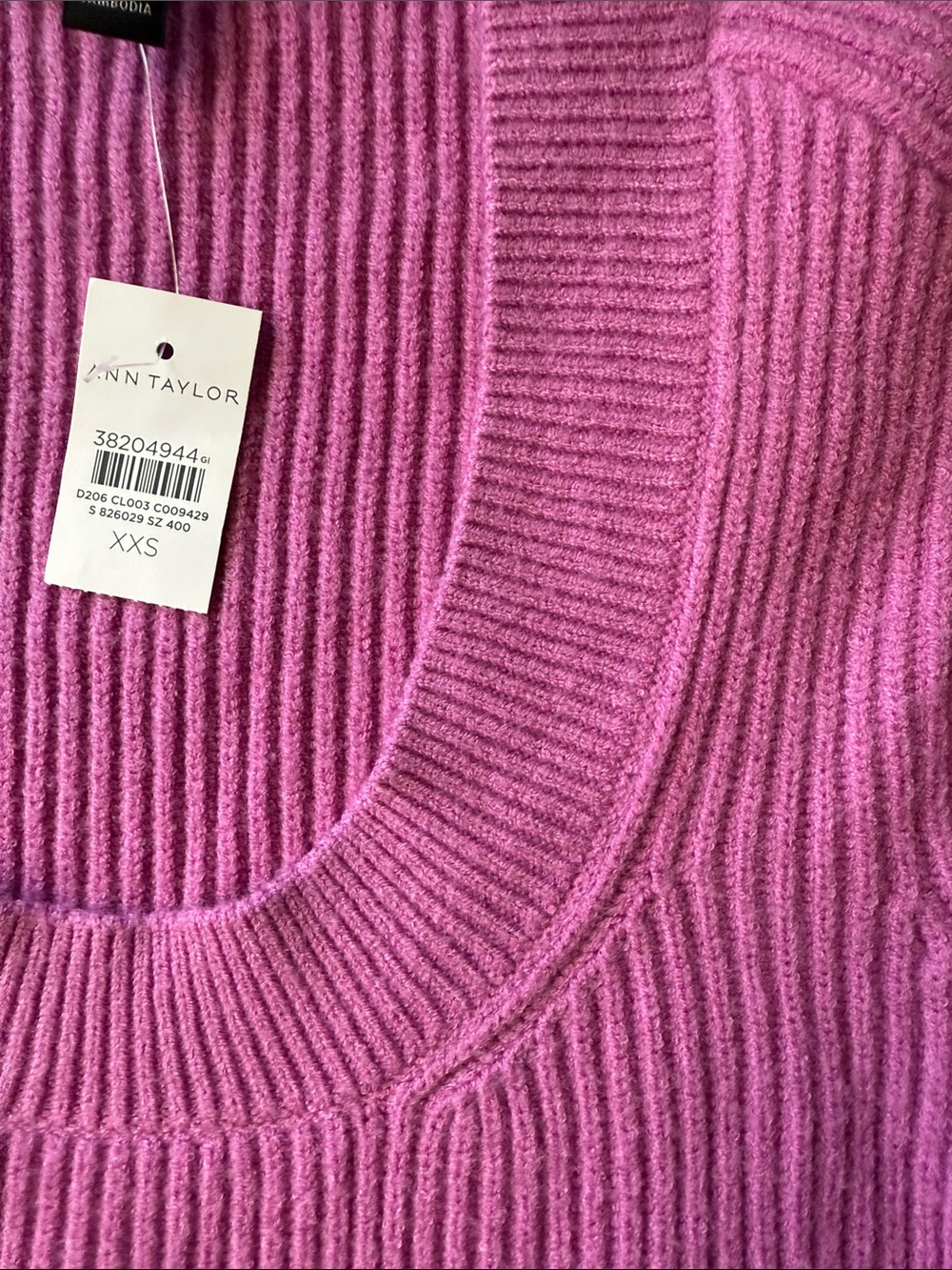 NWT Ann Taylor Bell Sleeve Ribbed Scoop Neck Sweater - Picture 4 of 4